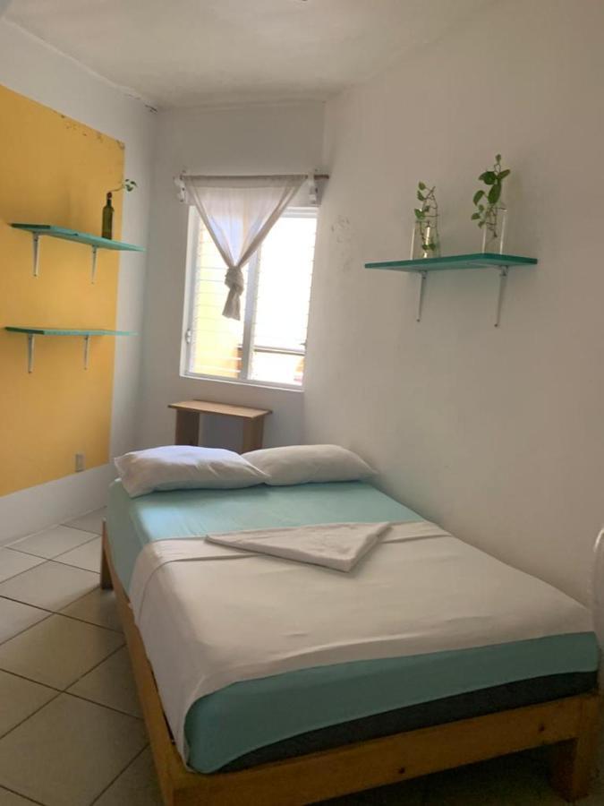 Brisamar Guesthouse פוארטו אסקונדידו מראה חיצוני תמונה